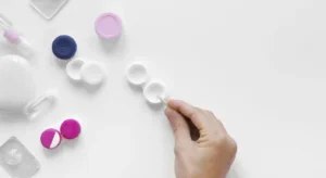 Acuvue Oasys for Astigmatism vs Acuvue Moist: Which One is Right for You?