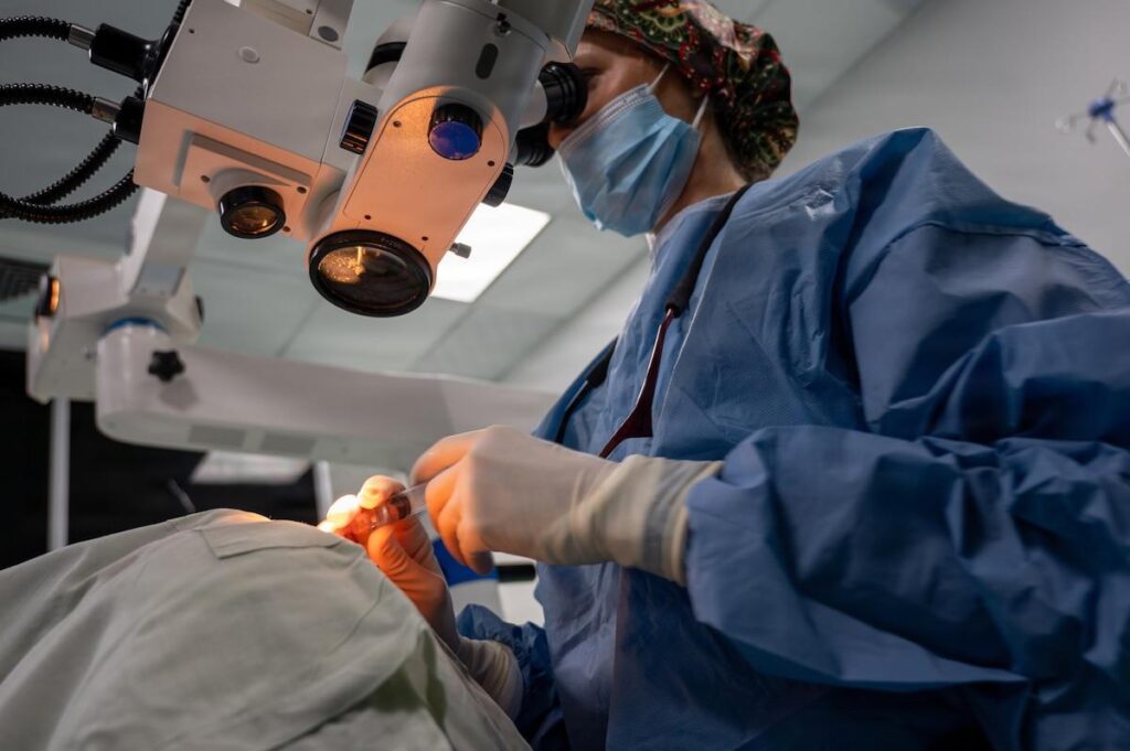 How Modern Lens Options Improve Vision After Cataract Surgery